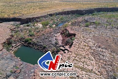 狂野kimberley――宾杜拉峡谷（bindoola  falls）深潭